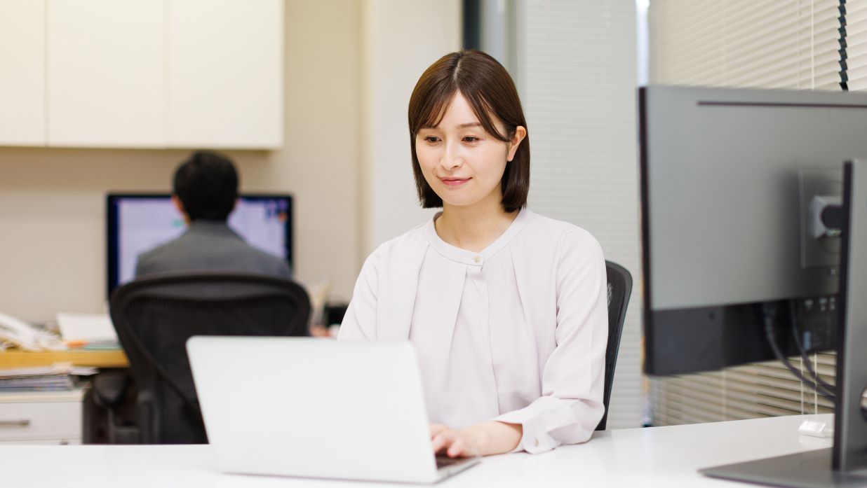 japanese people working